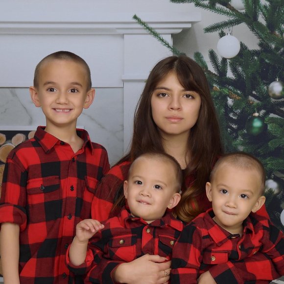 Meet your Posher, Ana - Picture 2 of 5